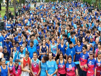 Lomas de Zamora: Más de 1500 vecinos y vecinas participaron de Lomas Corre de Azul