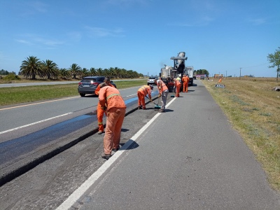 La Provincia inició trabajos de repavimentación en Ruta 2 que beneficiarán a seis distritos