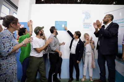 Kicillof inauguró una usina y recorrió el Parque Fotovoltáico en la Isla Martín García