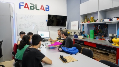 Vicente López: El municipio suma equipamiento de última generación para su Fab Lab