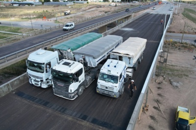 Bahía Blanca: Vialidad realizó la prueba de cargas en dos nuevos puentes en el distrito