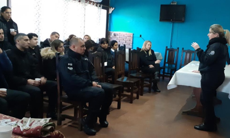 Junín: Se brindó un taller para el personal de la Unidad Nº13 sobre asistencia socio laboral