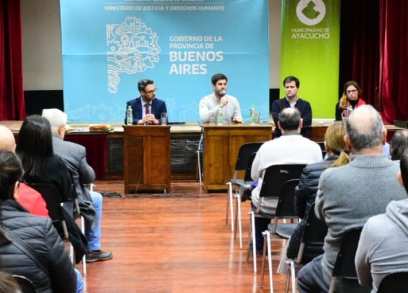 Ayacucho: 68 familias firmaron sus titulos de propiedad
